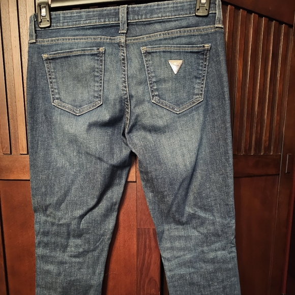 Guess Cropped Jeans - Picture 2 of 2